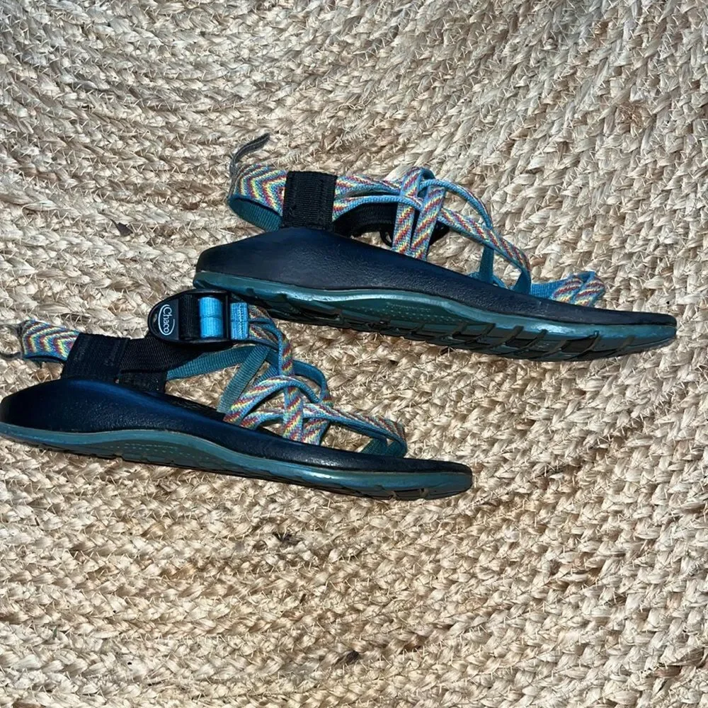 Chaco ZX/2 Classic Sport Rainbow Striped Two Strap Outdoor Hike size 3